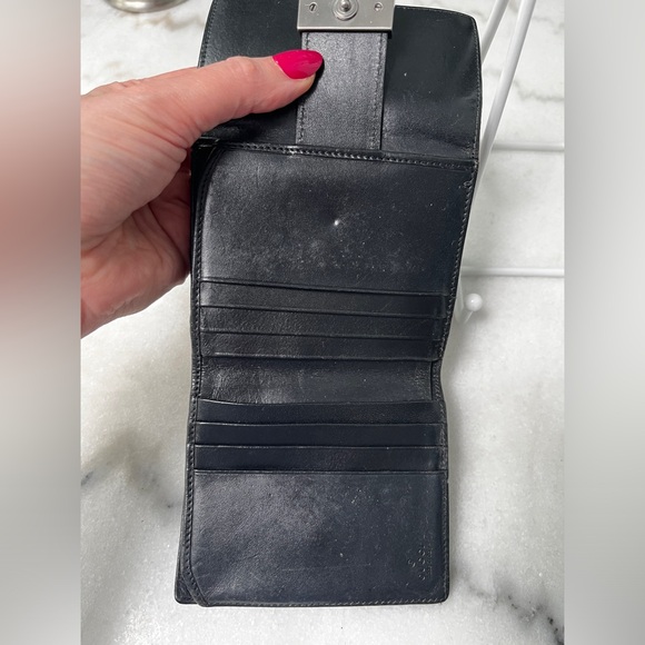 🥳FLASH SALE! Gucci Compact Bi-Fold Wallet in Beige Canvas and Black Leather - Picture 9 of 10